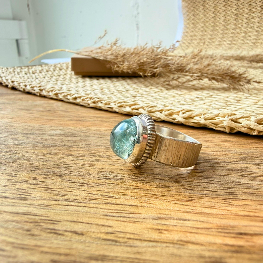 Bague en argent avec oligoclase