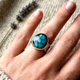 Bague en argent massif avec une turquoise de Hubei