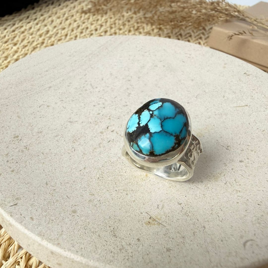 Bague en argent massif avec une turquoise de Hubei