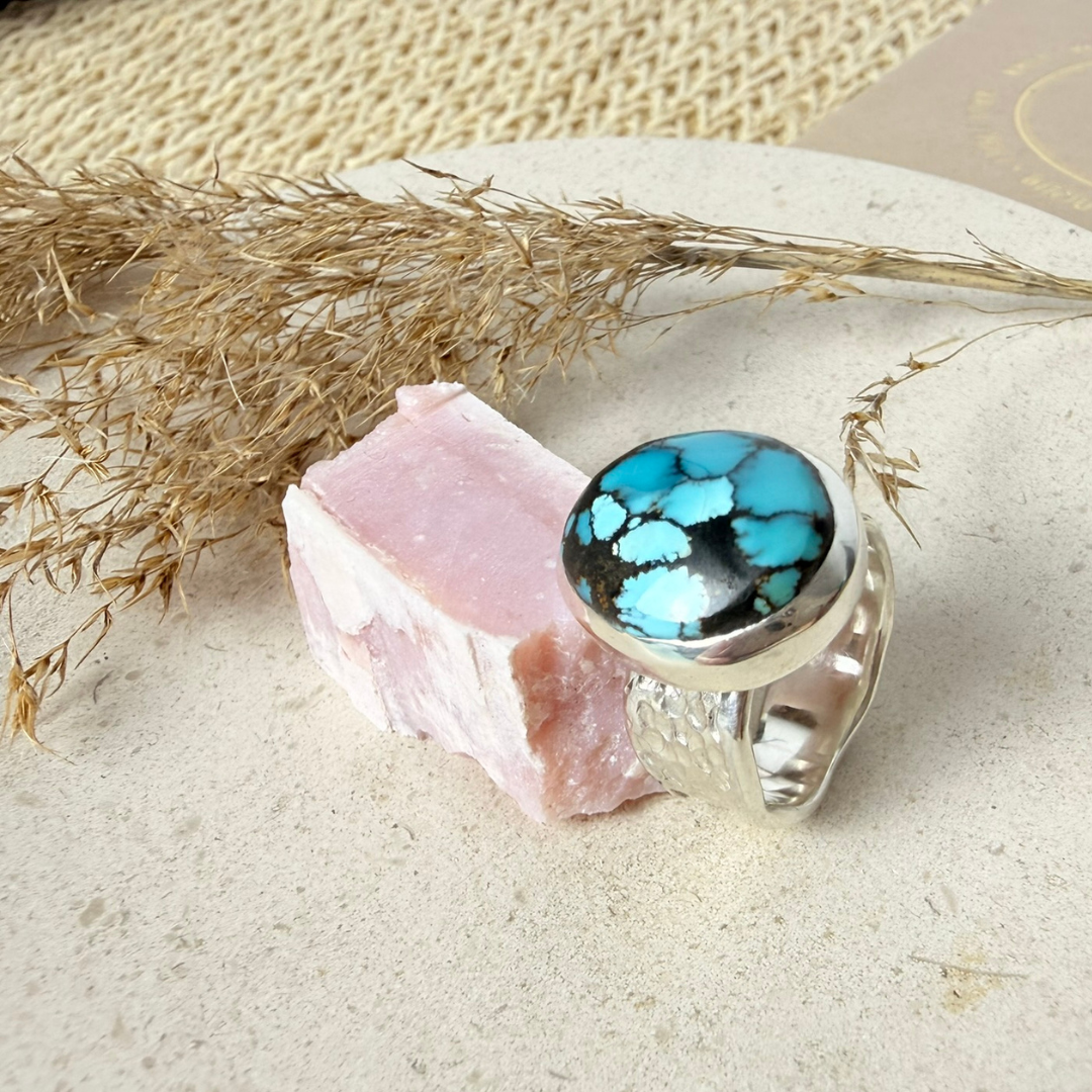 Bague en argent massif avec une turquoise de Hubei